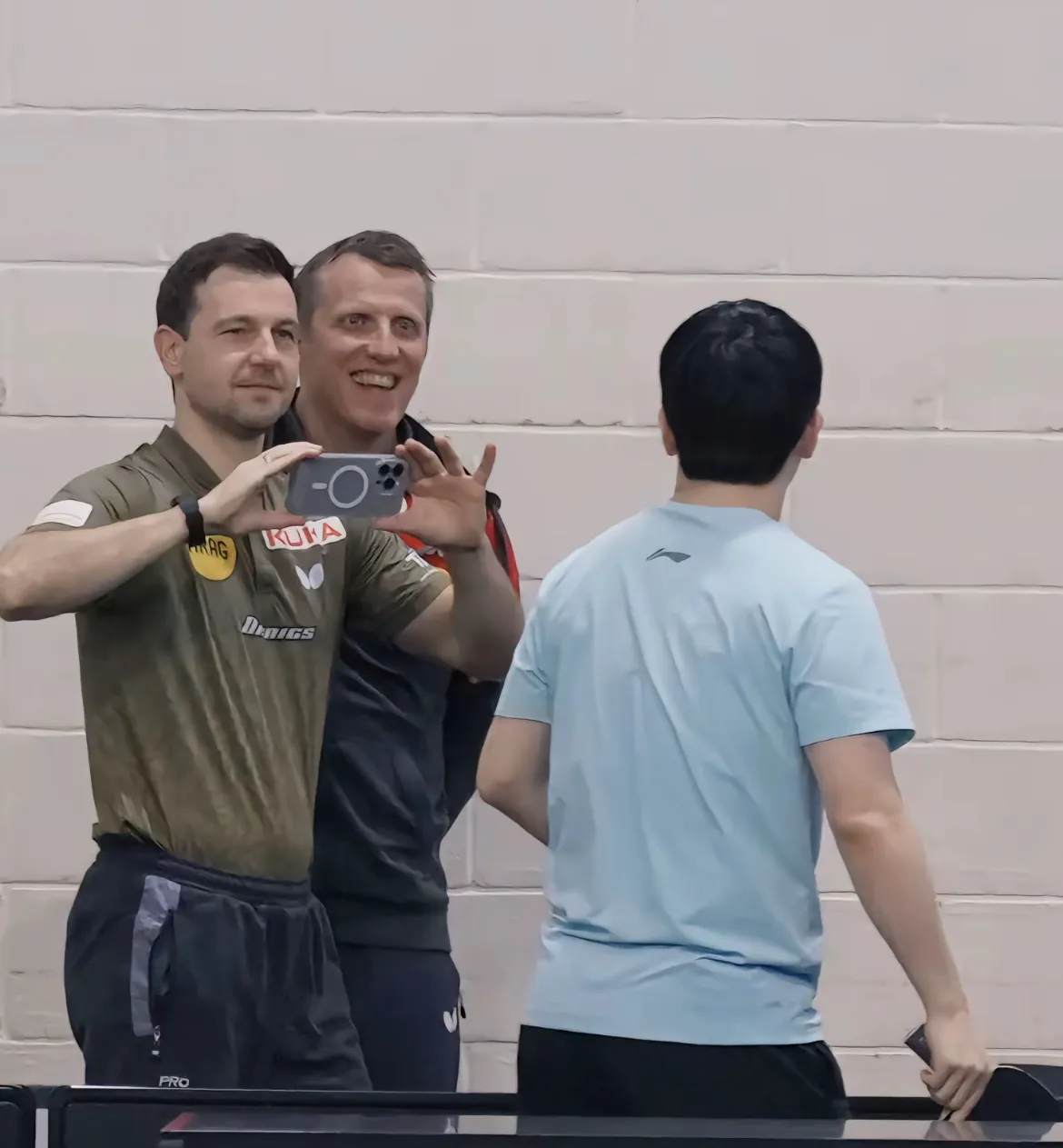 开云体育登录-日本乒乓球队险胜英国乒乓球队，波尔三分雨点燃全场