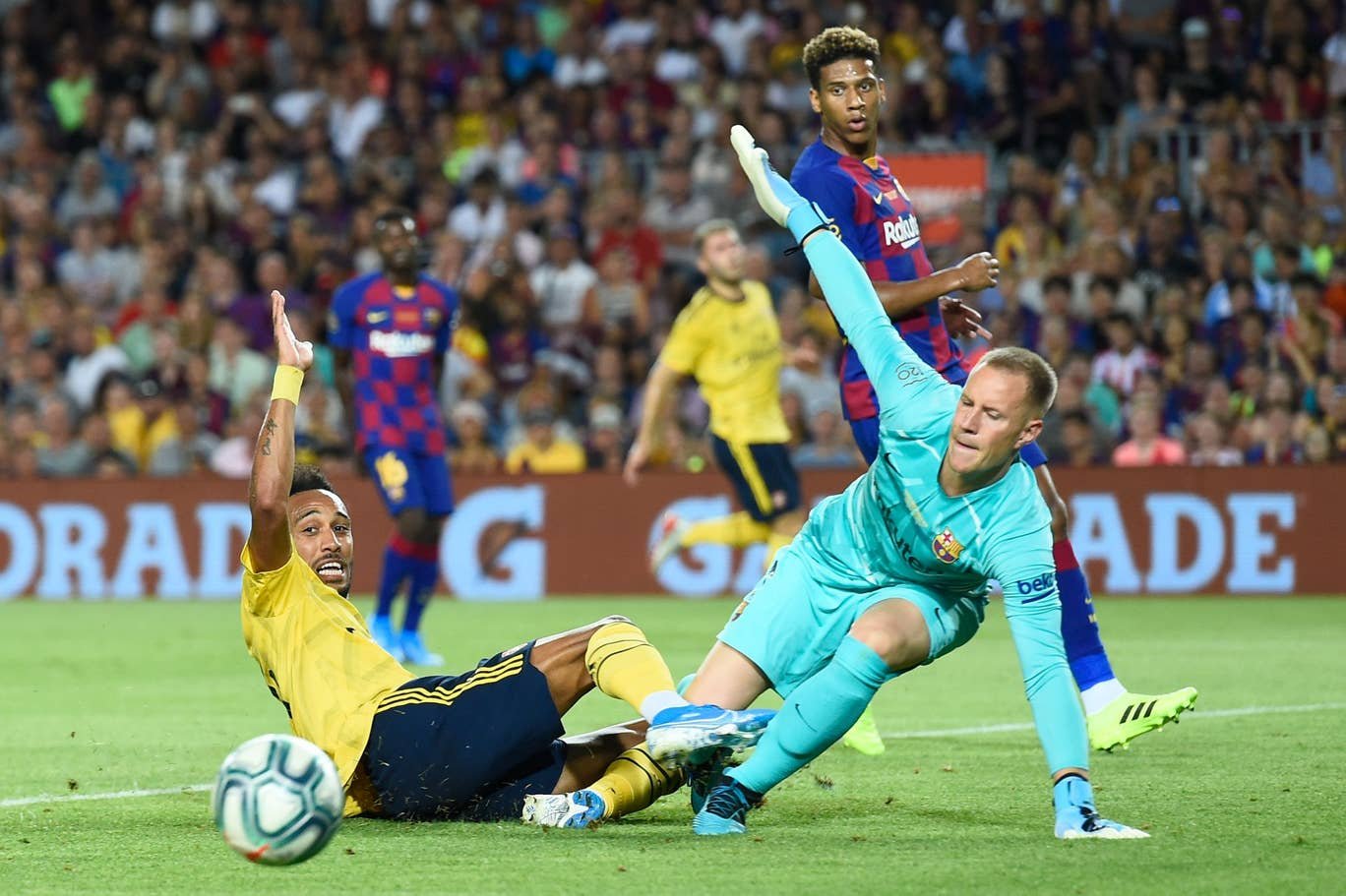 开云体育app-瓦伦西亚强势阿森纳，苏亚雷斯一己之力扛起全队