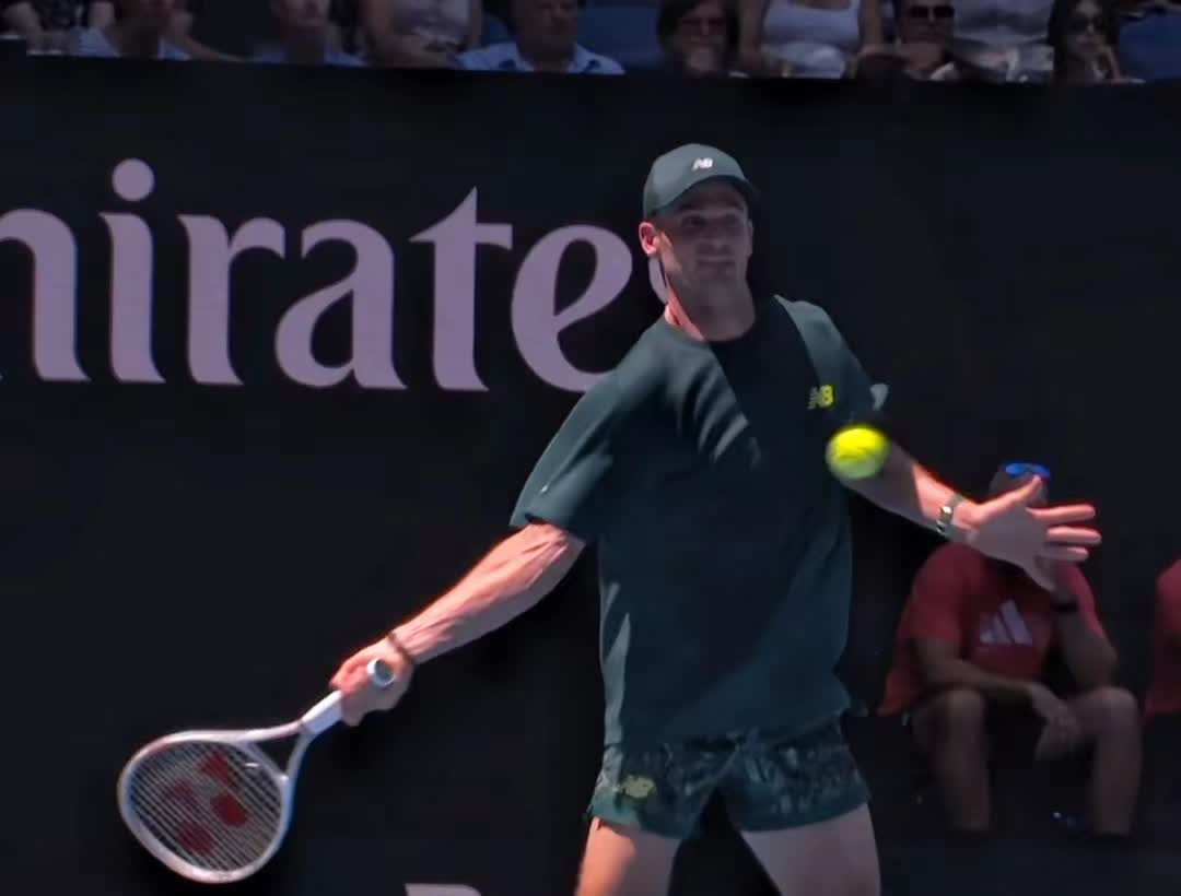 德国网球队绝杀美国网球队，兹维列夫统治全场的简单介绍