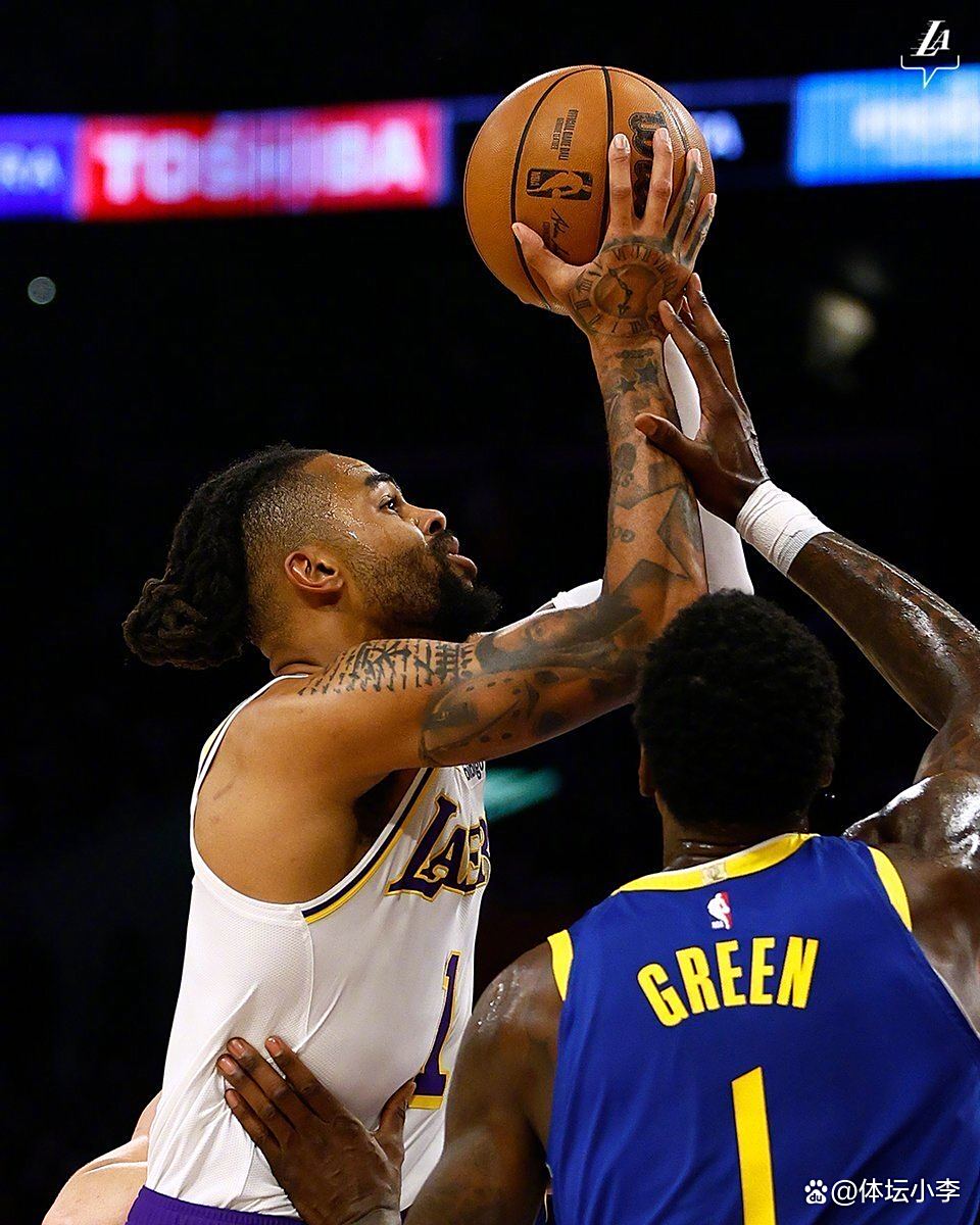 美国男篮轻取热火，拉塞尔制霸全场