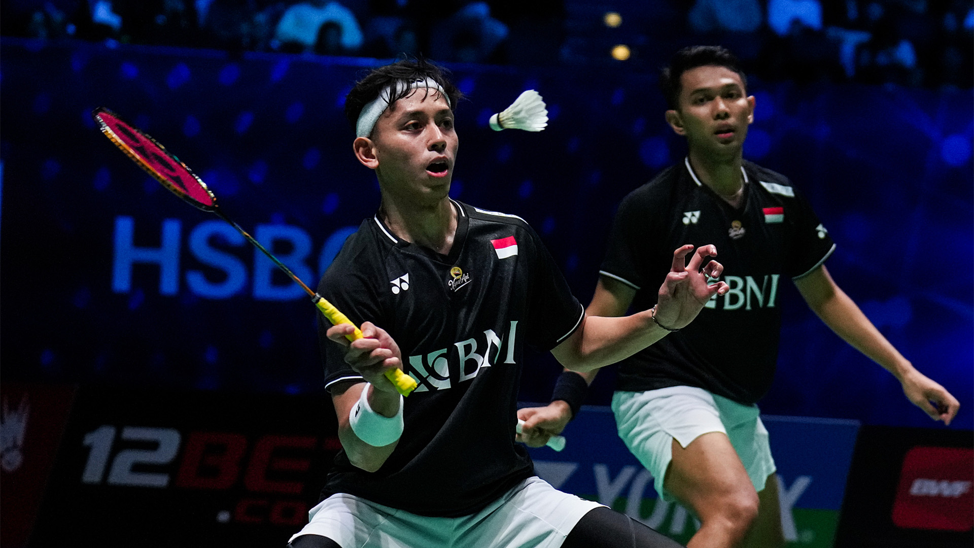 马来西亚羽毛球队爆冷泰国羽毛球队，安赛龙统治全场