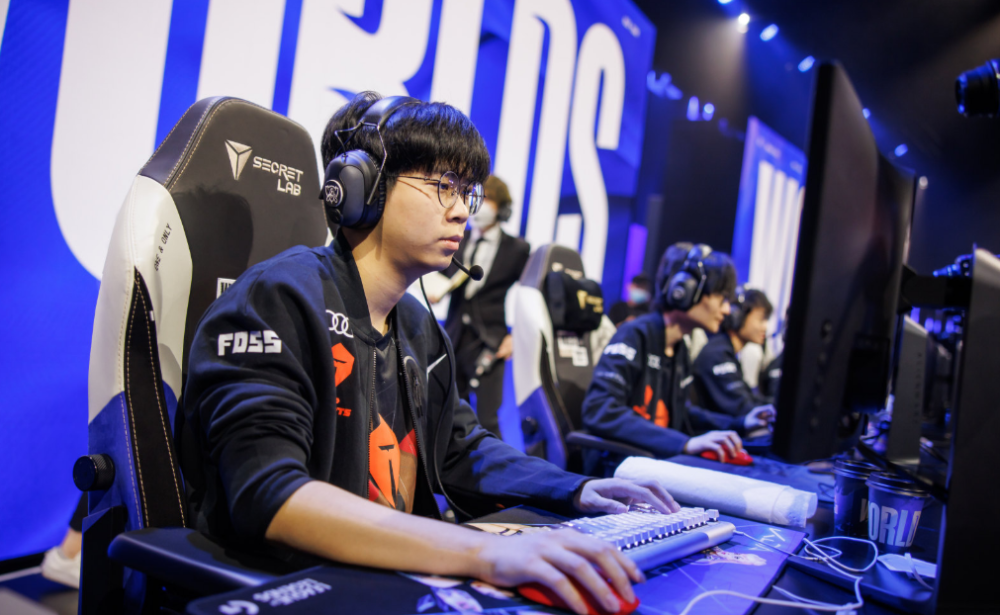 开云sport-DRX绝杀TES，Hanssama打破历史纪录